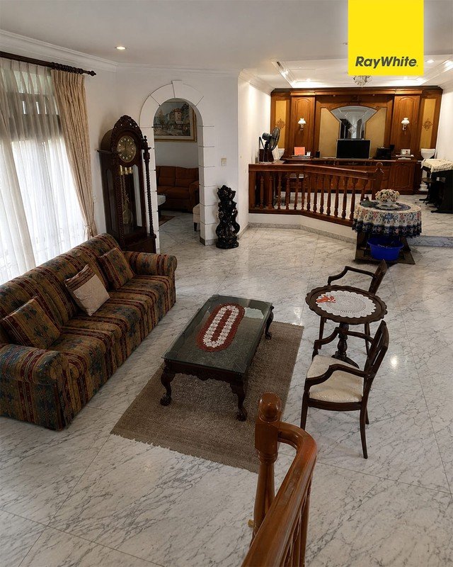 JUAL MURAH!!! Rumah Strategis, Villa Cibubur Indah